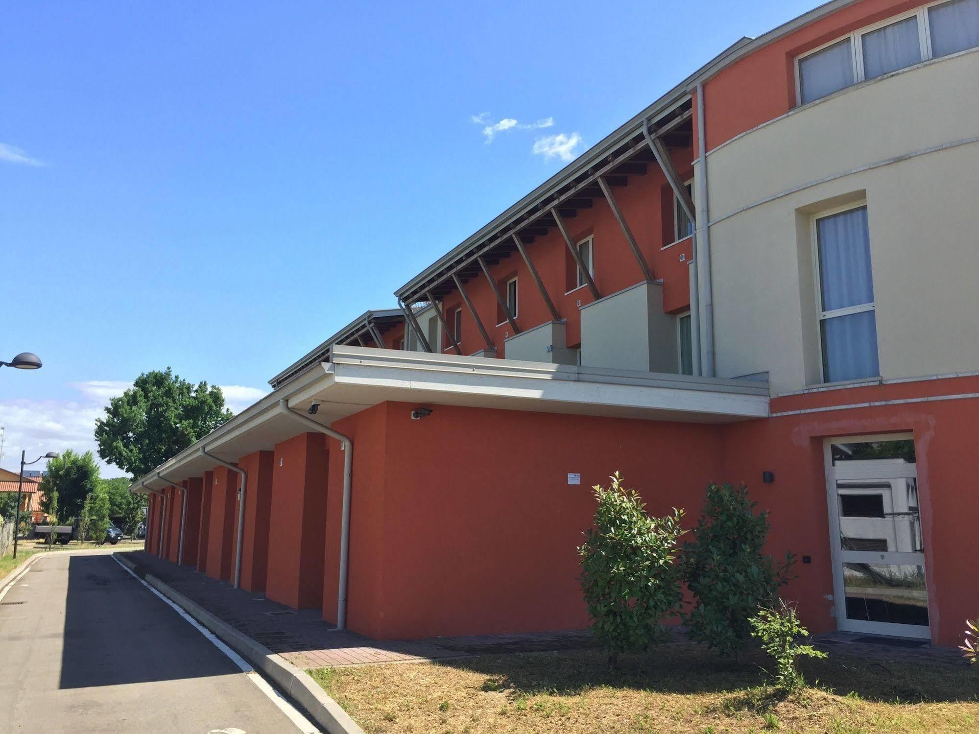 Hotel Motel Galaxy Reggio nell'Emilia Exterior foto